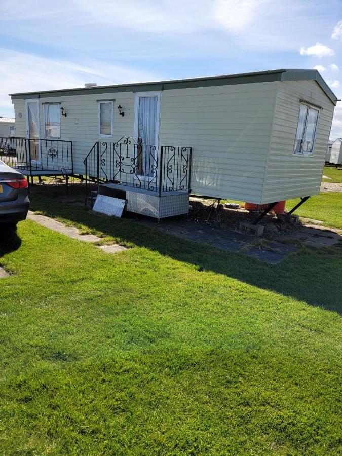 Beautiful 2-Bed Wigwam In Ingoldmells Villa Exterior photo